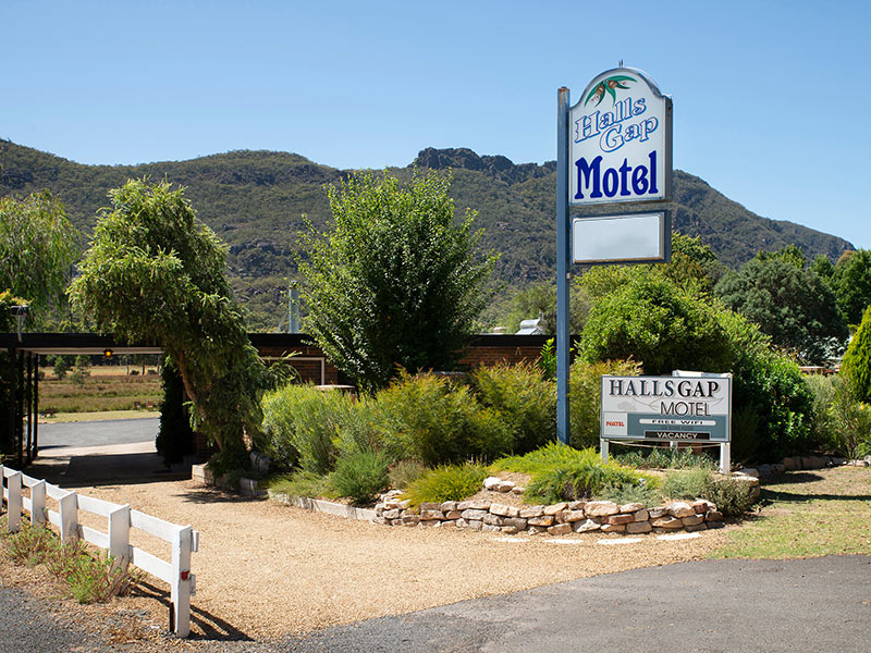 Halls Gap Motel Front View